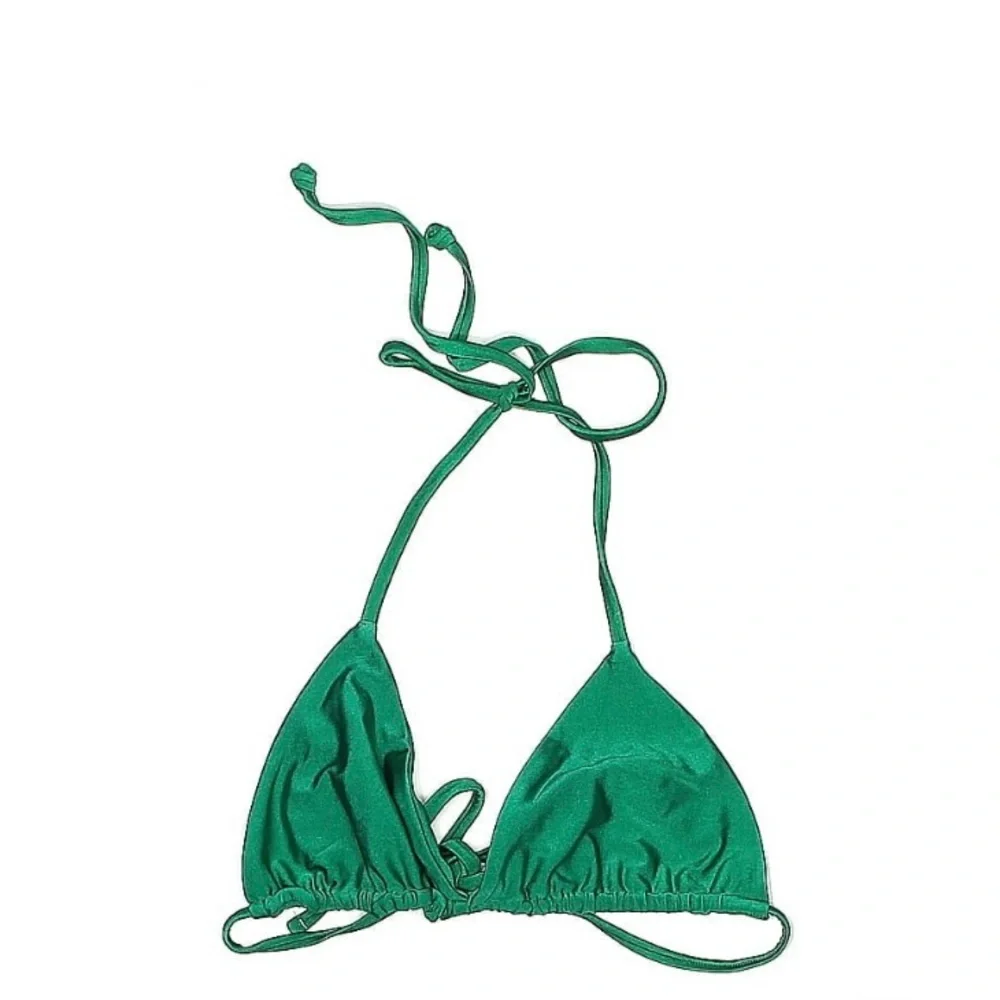 Frankie’s bikini SET-BOTH TOP AND BOTTOMS in emerald green. Size medium.